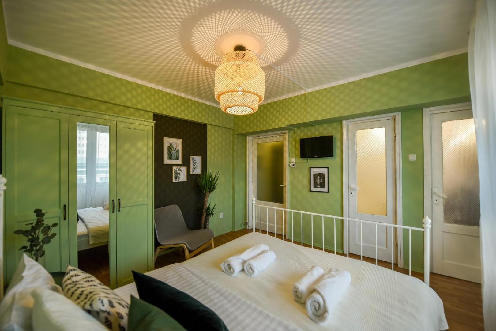 Chic Accommodation With Breathtaking Views Over Calea Victoriei - Your Central Heaven Bukarest Kültér fotó