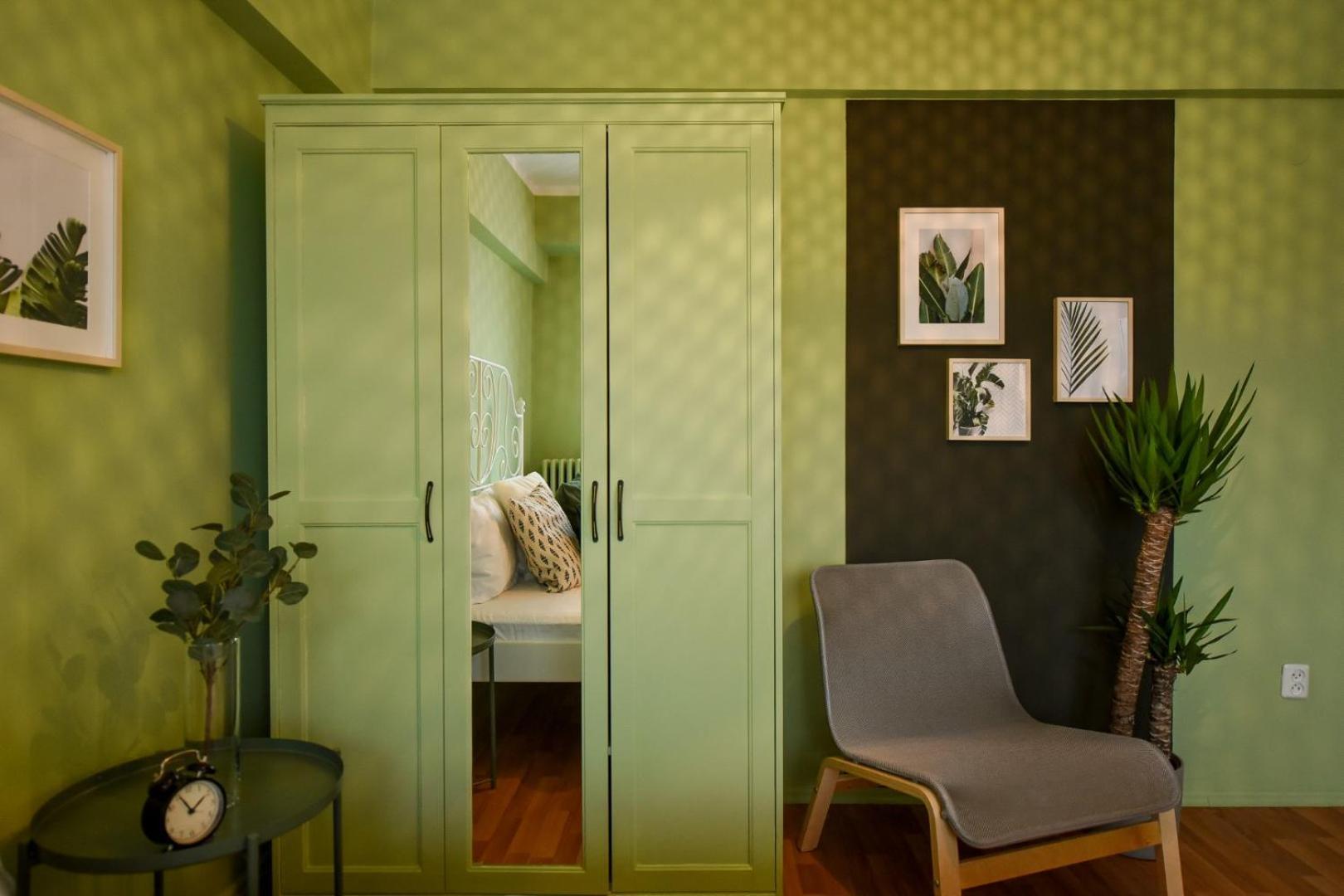 Chic Accommodation With Breathtaking Views Over Calea Victoriei - Your Central Heaven Bukarest Szoba fotó