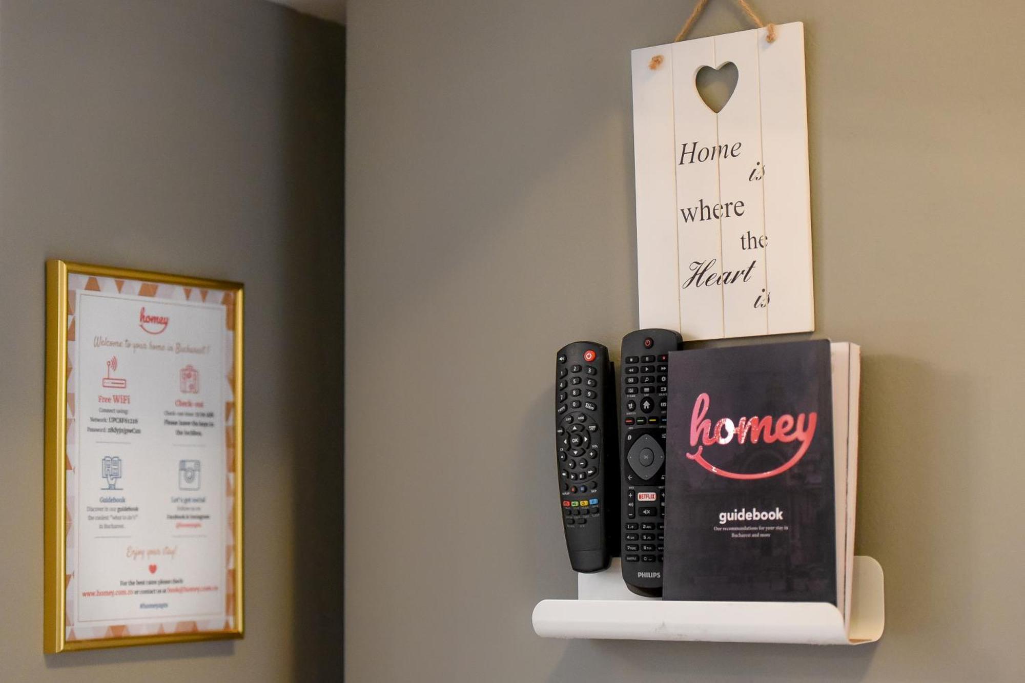 Chic Accommodation With Breathtaking Views Over Calea Victoriei - Your Central Heaven Bukarest Kültér fotó